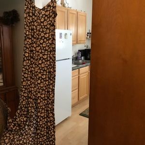 Sun dress, worn once... it’s to small now.